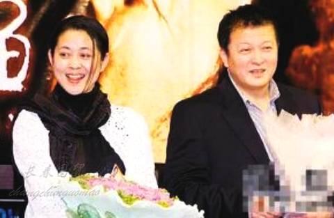 倪萍和丈夫罕见合照曝光 两人走在一起竟因