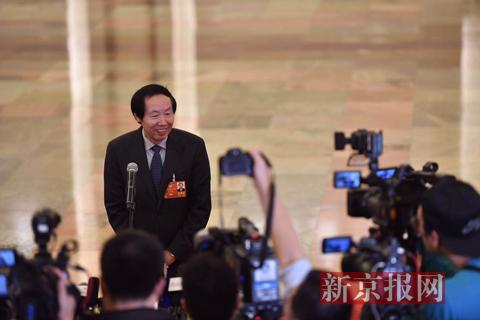 摄新京报快讯(记者张维 吴为)今日(3月3日)下午,在人民大会堂北大厅