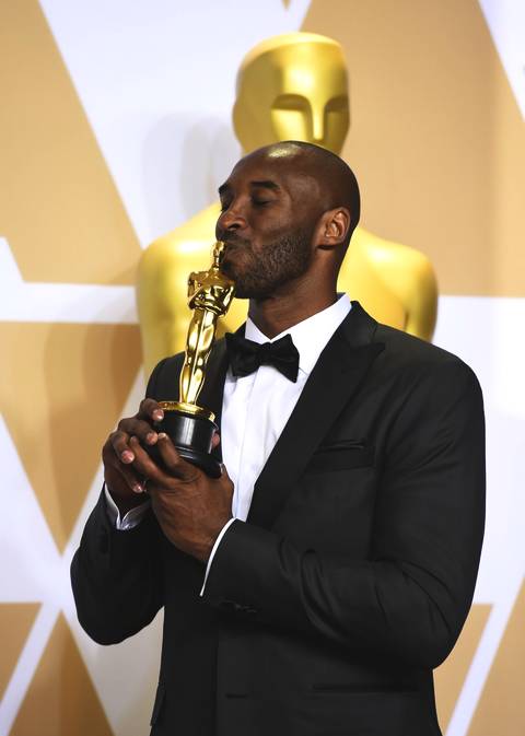 科比夺下奥斯卡最佳动画短片后相当兴奋.