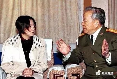 88岁的原中央军委副主席 缘何露面图片展?_手机新浪网