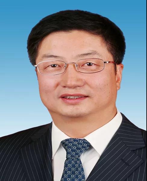 2004年12月至2016年11月,新疆维吾尔自治区党委常委;2000年7月至2004