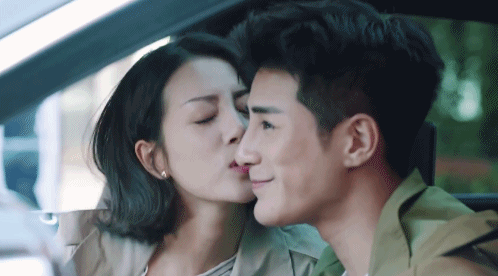 暖男总裁姜潮狂撩李溪芮,《我站在桥上看风景》眼里只有你