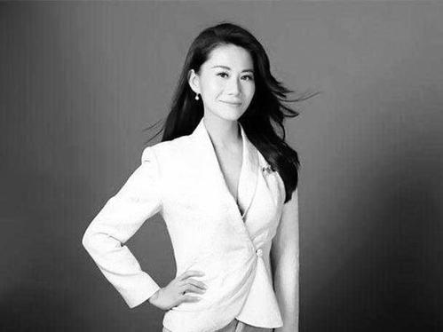 陈滢(上图) 刘星宇(下图左)和刘秋宏 图片来源:网易 本报讯 本届冬奥