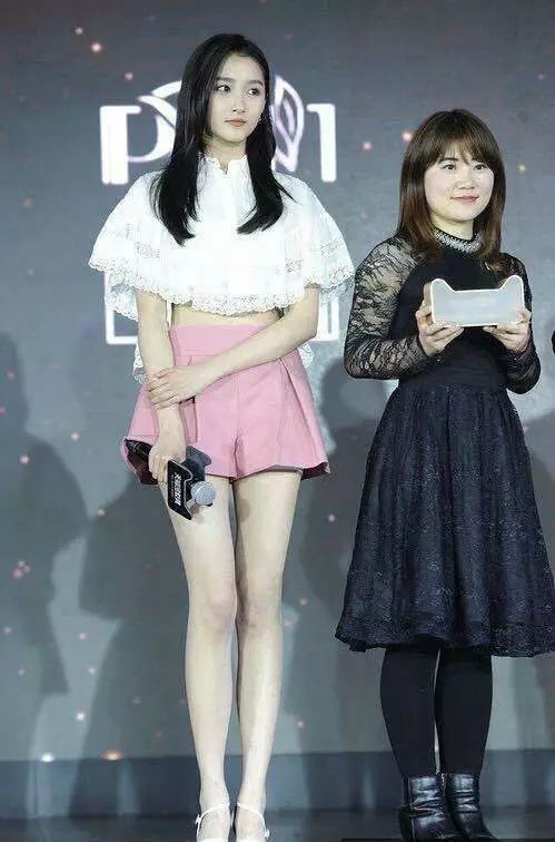 看完明星和素人的合照,人和人的差距怎么可以这么大?