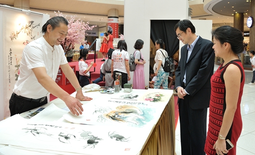 画家罗礼明第五次赴新加坡举办个展