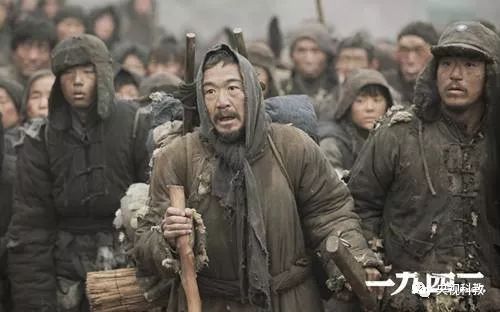 这场灾难是天灾却也是人祸,河南省主席李培基懦弱无为,随波逐流;河南