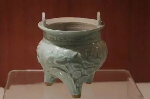 馆藏中国古代瓷炉欣赏|康熙|博物馆|三足炉_新浪新闻