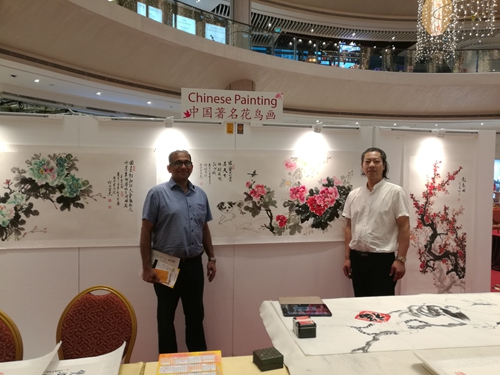 画家罗礼明第五次赴新加坡举办个展