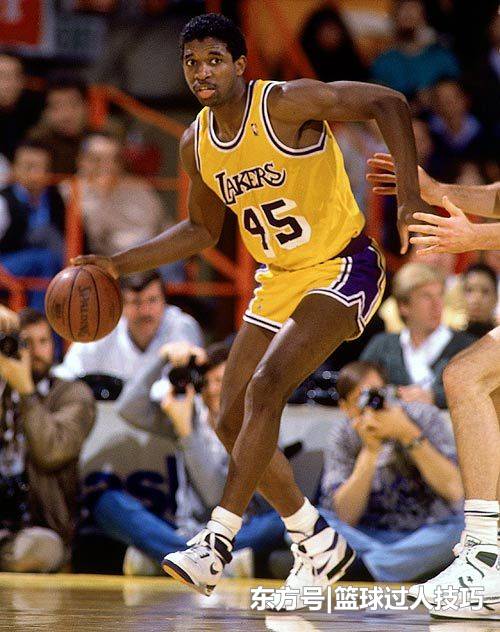 nba史上6大小人物创纪录:巨星都难打破,一人单场17次盖帽