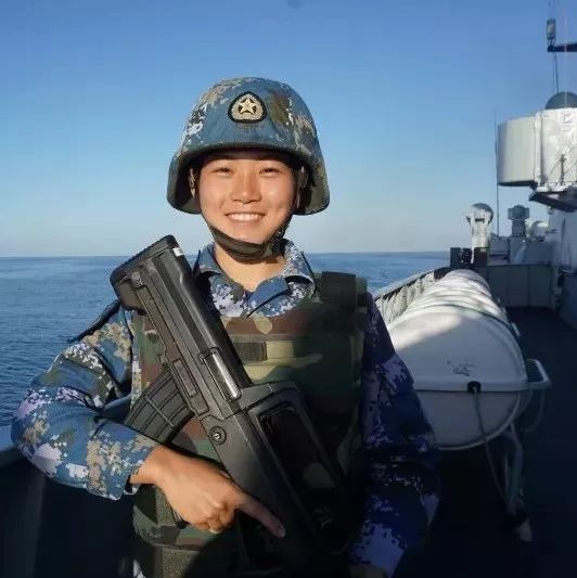 上北大拿冠军打海盗这个90后海军陆战队女兵比红海行动还酷