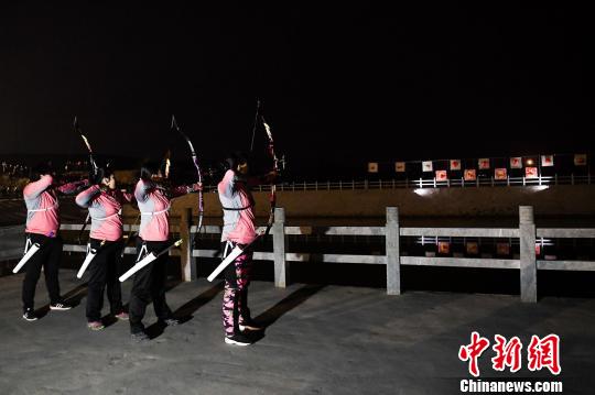 "炎帝故里"山西高平上演"后羿射日"