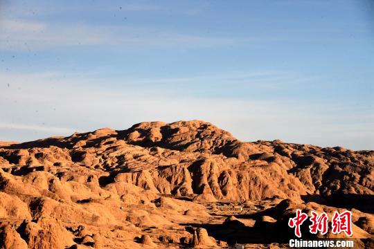 闫瑞祥:黄金昨日晚间空大幅下跌获利 欧元前低后上涨