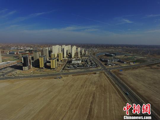 无人机航拍镜头下的兰州新区职教园区. 杨艳敏 摄