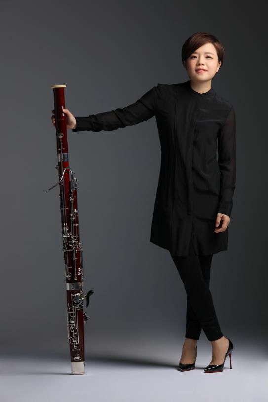 昆明聂耳交响乐团艺术总监/首席指挥黄屹钢琴家张昊辰上海交响乐团