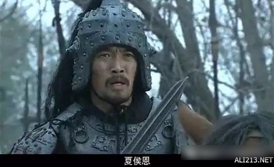 九,夏侯恩倒霉指数★帮助董卓说降了吕布,又帮助吕布杀了董卓.