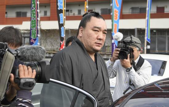 日本相扑前横纲力士日马富士涉嫌伤人被移送检方