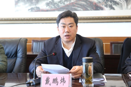 会上,阜平县常务副县长戴鹏炜在讲话中指出,东旭此次捐赠让老区人民在