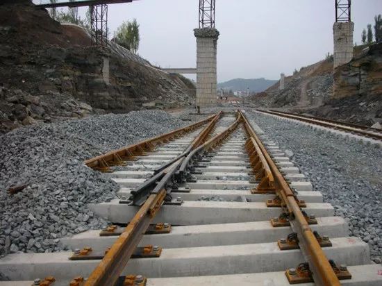 四川首个县县通铁路的市州诞生竟然是ta