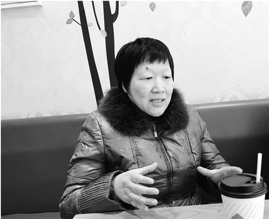 月嫂李国勤在和钱报记者面对面.