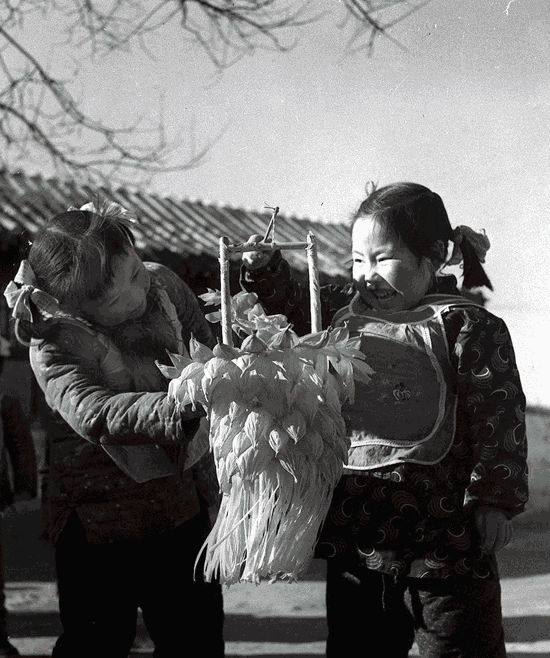 成为历久弥香的珍贵记忆 今天 我们通过这些老照片 与大家一起找寻