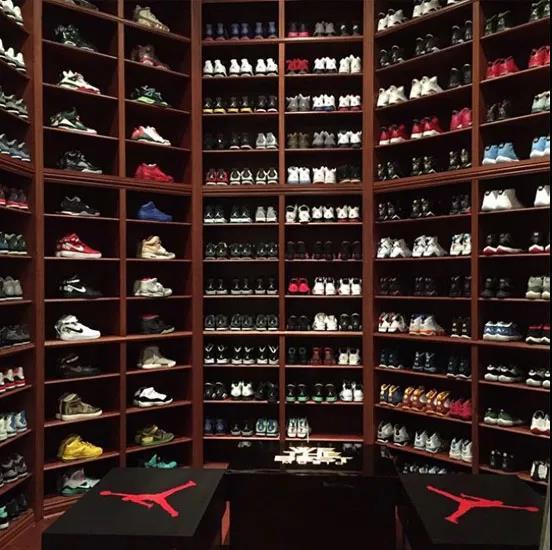 为了庆祝火箭15连胜, 塔克疯砸十万