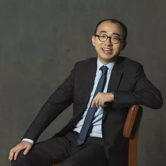 90后何文迪的创业经历:从卖股票发工资到一年融资3轮|融资|财富管理|中新_新浪新闻