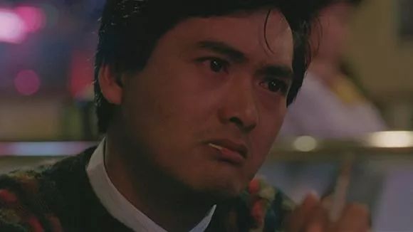 叼着牙签的小马哥当然最最最难忘的一定是发哥饰演的小马哥,那真是360