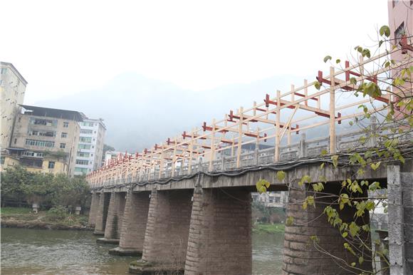 武隆区:大溪河古韵廊桥开建