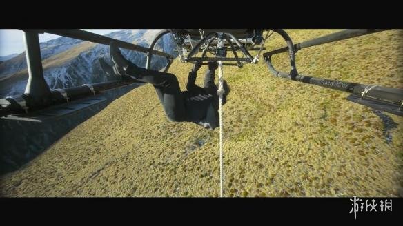 《碟中谍6》曝首个中文预告 阿汤哥上演徒手扒飞机!