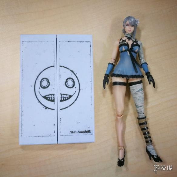 尼尔伪装者扶她凯妮手办彩模公开大腿吸睛