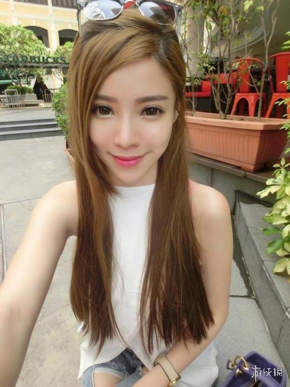 马来西亚美女设计师大晒私房照肤白貌美电眼迷人