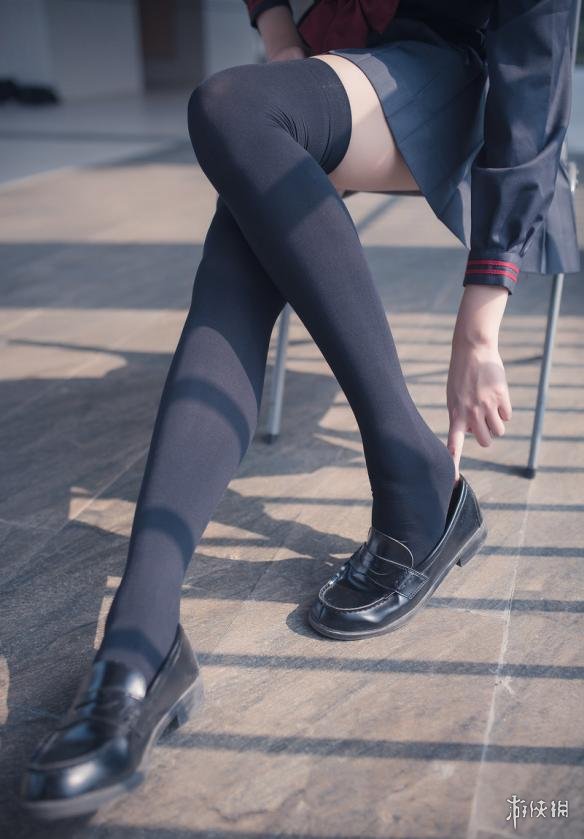 每日福利送不停 周末之前看看死库水健身妹子如何?