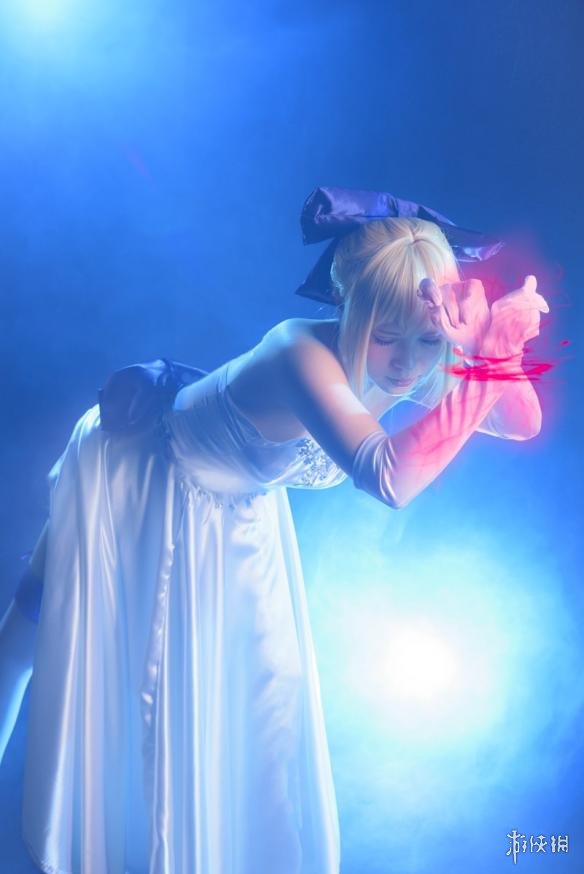 十一区吾王真爱粉cos各种saber上演换装捆绑play