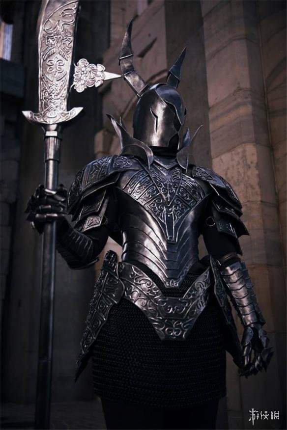 国外玩家cos黑暗之魂3法兰不死队与黑骑士简直帅炸