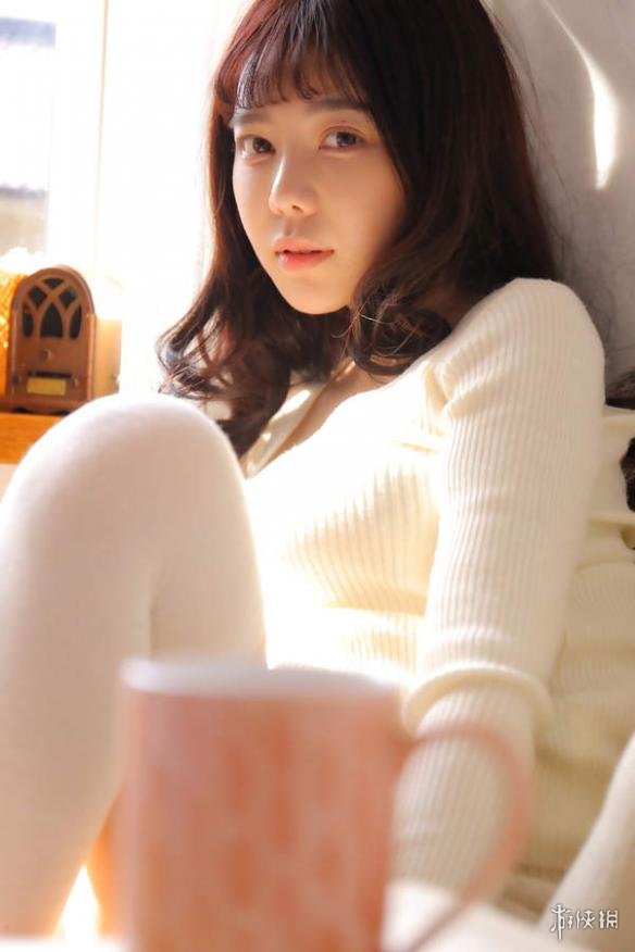 《炉石传说》女主播刘飞儿晒美照 清纯可爱惹人怜!