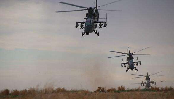 陆军某空中突击部队以冲锋姿态投入新年度训练