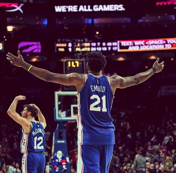 恩比德赛后晒麦康奈尔的比赛瞬间称赞队友