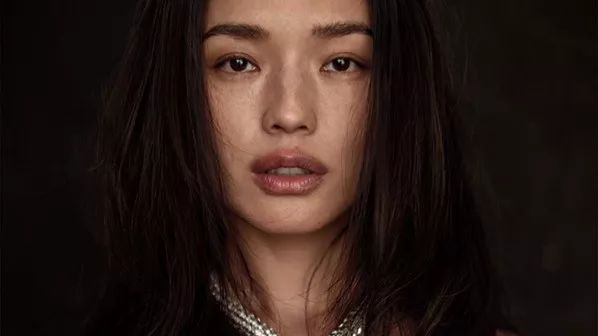 章泽天为什么就穿不好看?兼谈一般姑娘如何打