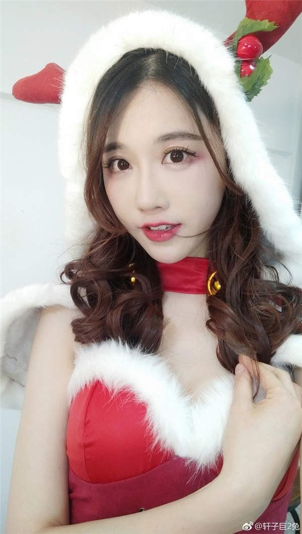 斗鱼第一御姐cos吃鸡吉利服黑丝长腿看了上火