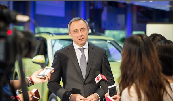 在这份突发调令中,对于方志勇的这一意外卸任,保时捷中国给出的理由是