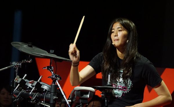 赵丽娜简谱_赵丽娜女足性感照