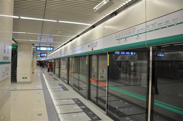 首条完全国产无人驾驶地铁本月投入运营