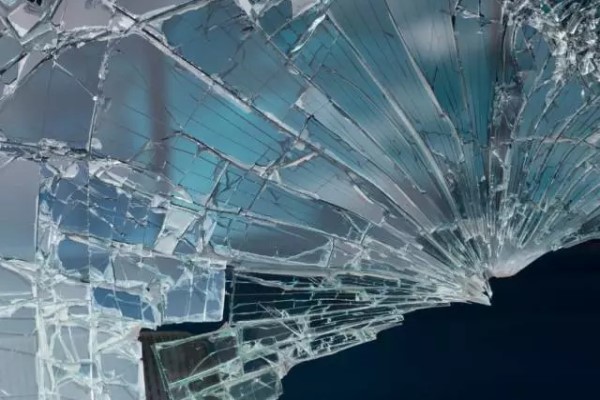 俗话说"破镜不能重圆".