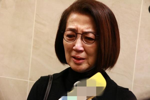 组图:邵氏女星井莉病逝出殡 旧照清纯美丽引哀思