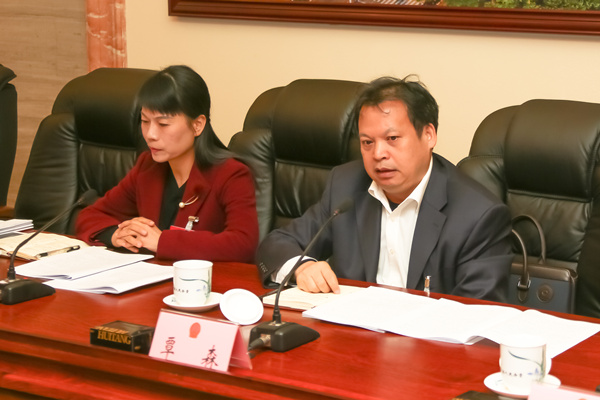 廖云发言贺州市代表团代表李宏庆发言贺州市代表团代表韦丽萍发言贺州