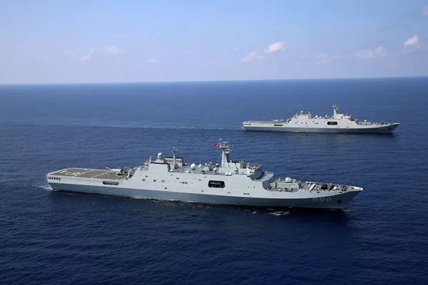 接连出镜央视春晚红海行动这位海军当家花旦是谁