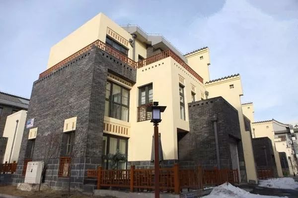 最高2300万元/套47417元/平方米檀府09最高2180万元/套61023元/平方米