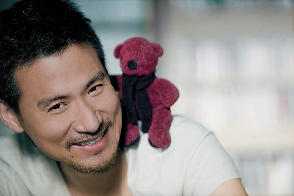 女子捧张学友照片几天不睡 医生:这是桃花癫得治