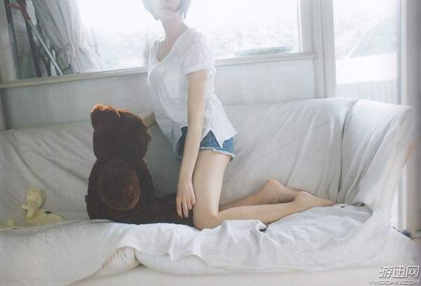 11区美女声优佐仓绫音写真 女神范儿十足,令人心动!