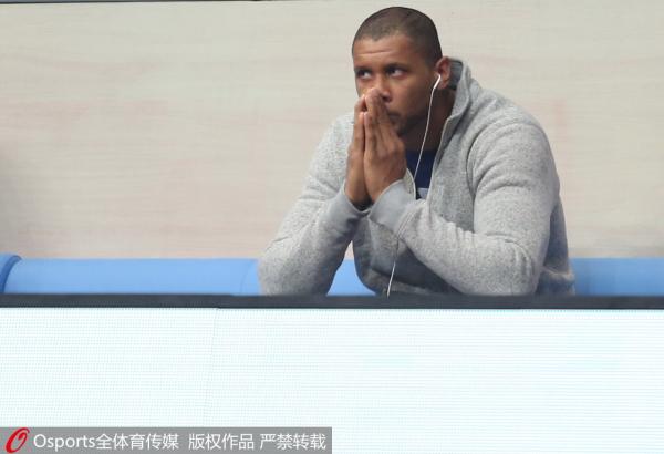 莫里斯比赛中作壁上观